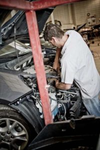 mechanical repair service tech working mechanical repair service tech working